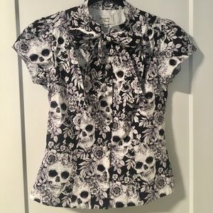 Magnolia Park Floral Skull Print Tie-Front Button-Up Blouse Size S